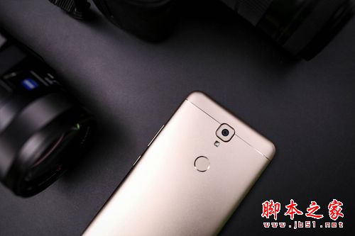 海信小海豚Plus值得买吗？海信小海豚Plus手机优缺点全面深度评测