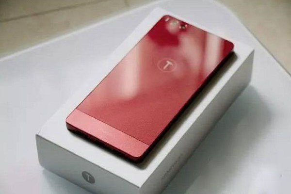 坚果Pro和小米5C哪个好？小米5C对比坚果Pro评测